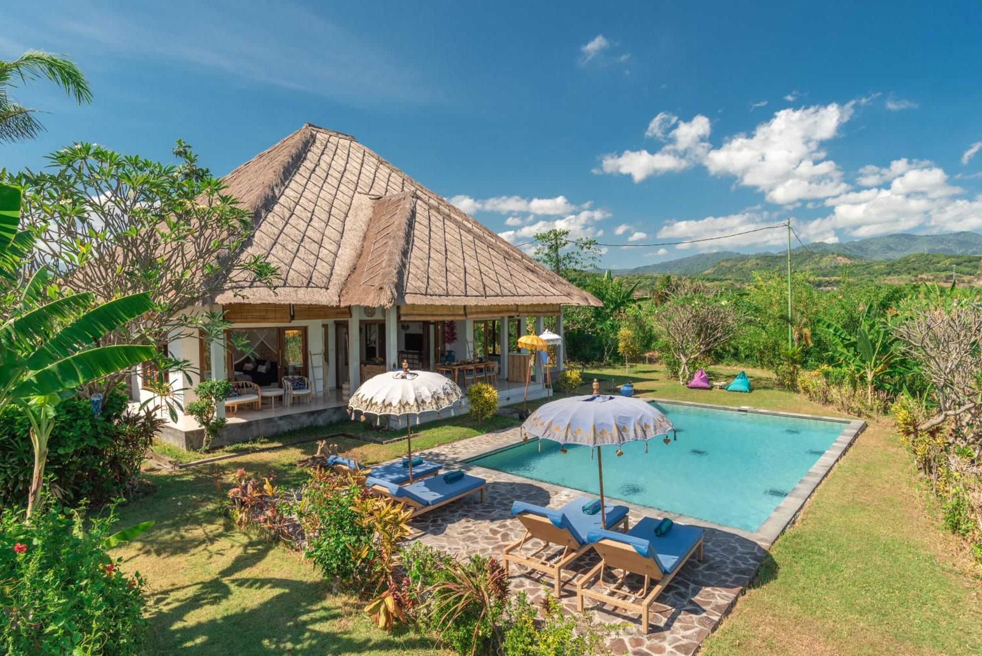 Absolute Beach Front Villa Umeanyar Extérieur photo
