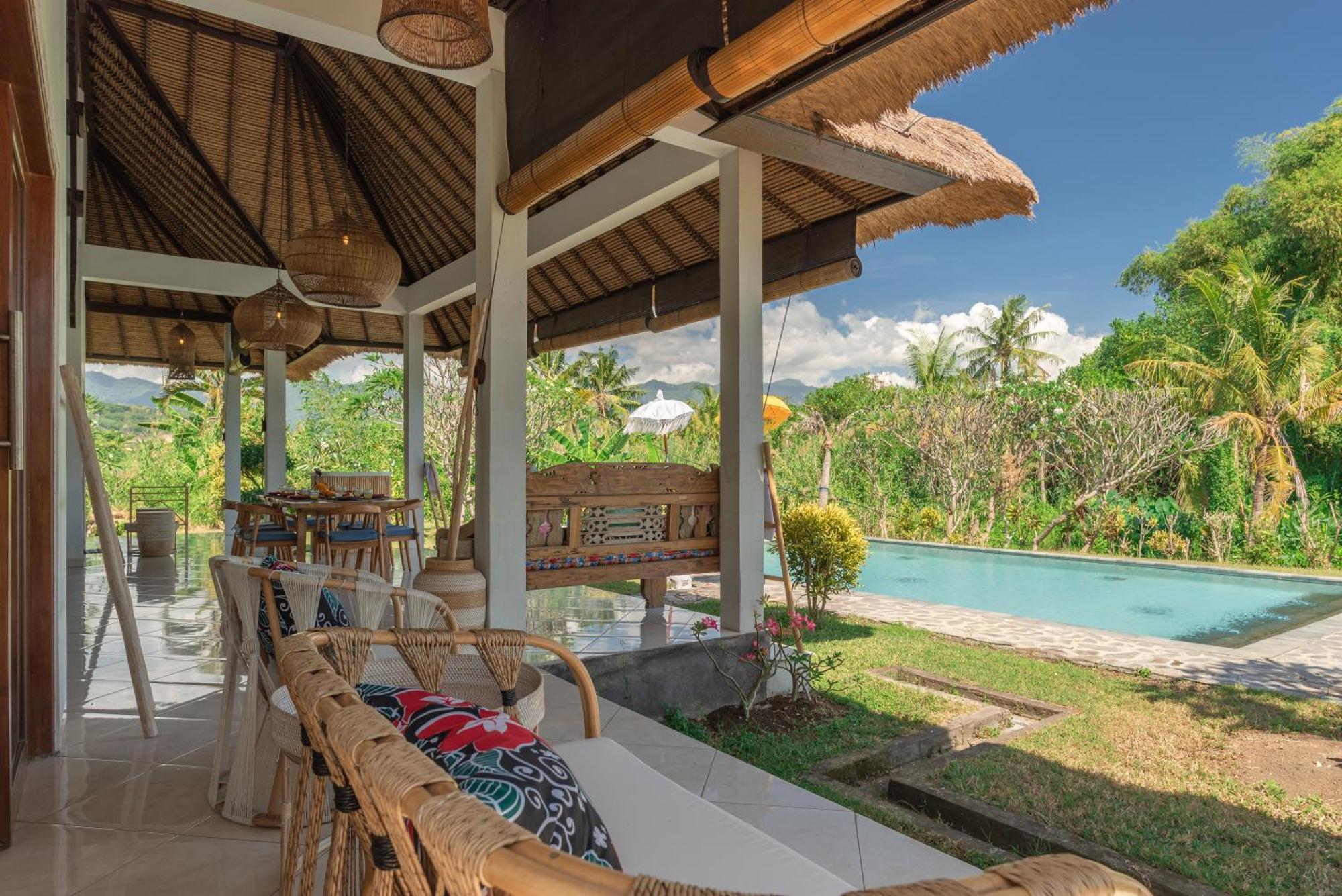 Absolute Beach Front Villa Umeanyar Extérieur photo