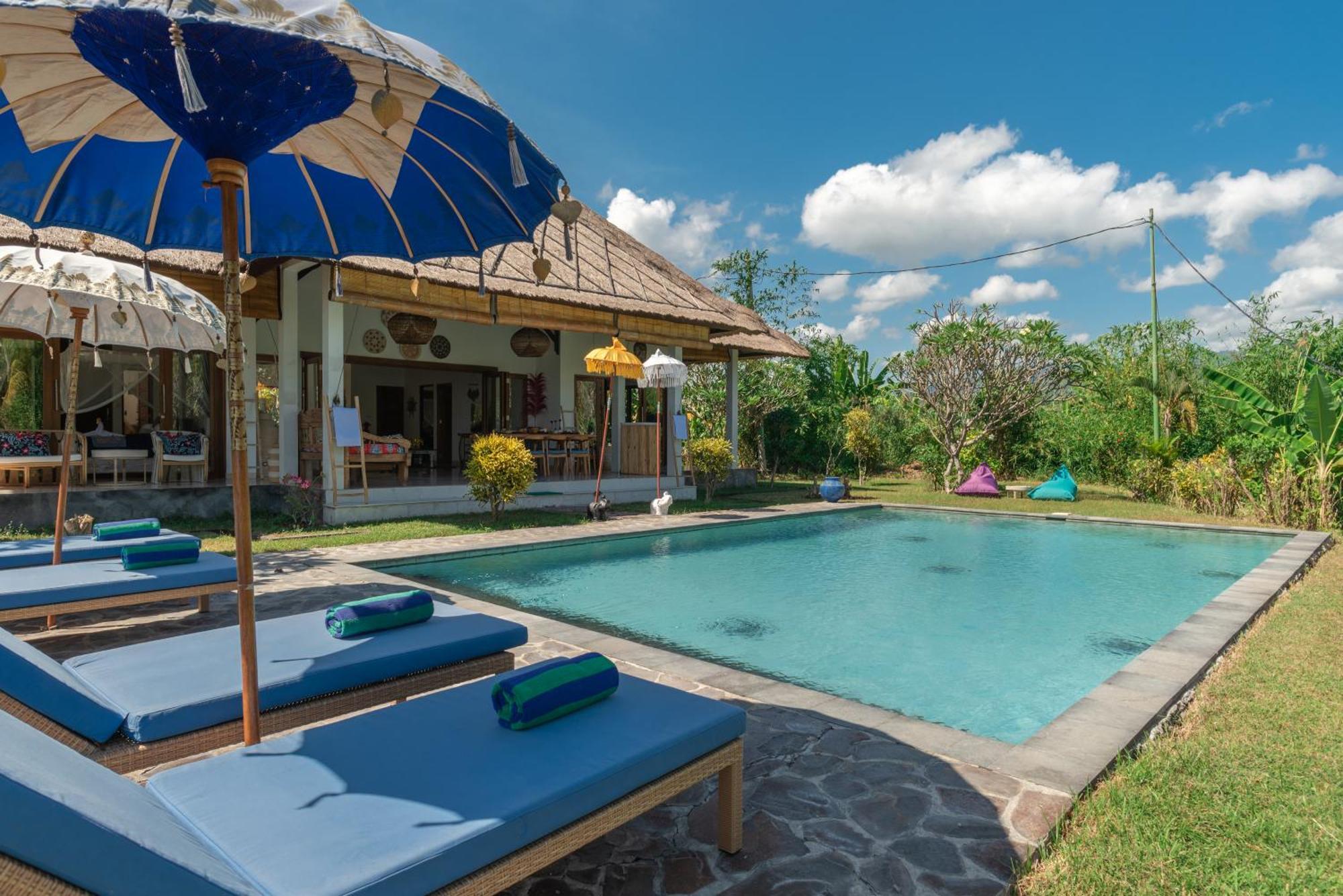 Absolute Beach Front Villa Umeanyar Extérieur photo