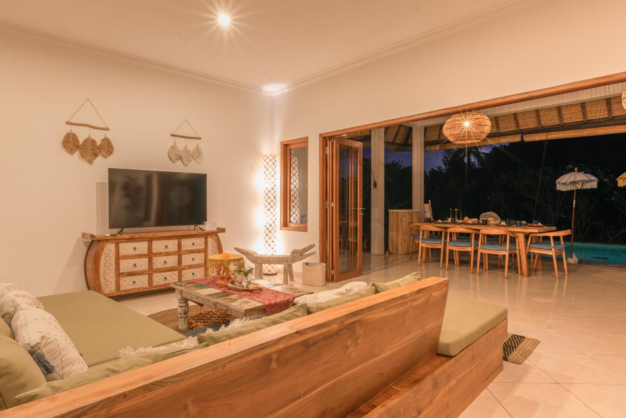 Absolute Beach Front Villa Umeanyar Extérieur photo