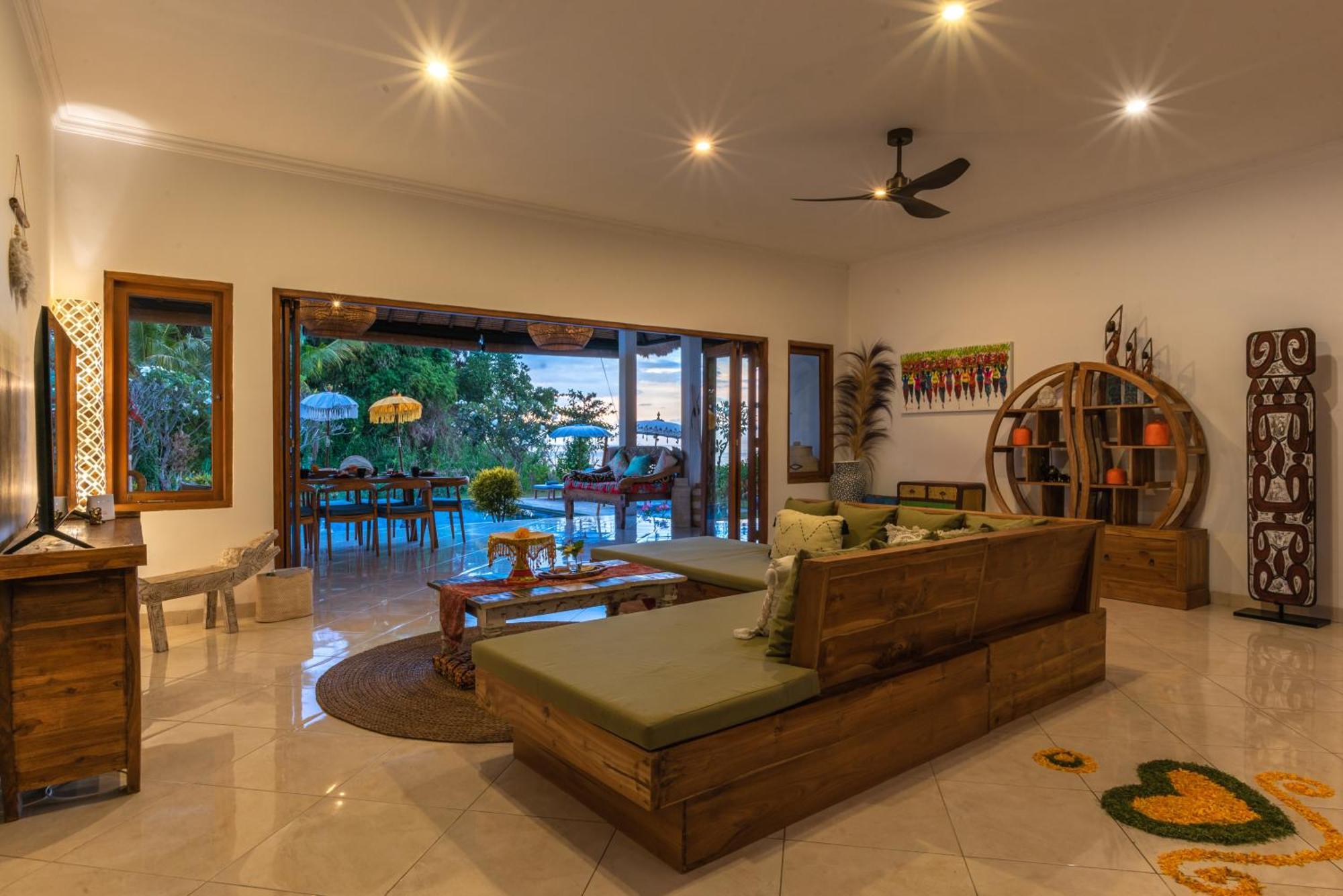 Absolute Beach Front Villa Umeanyar Extérieur photo