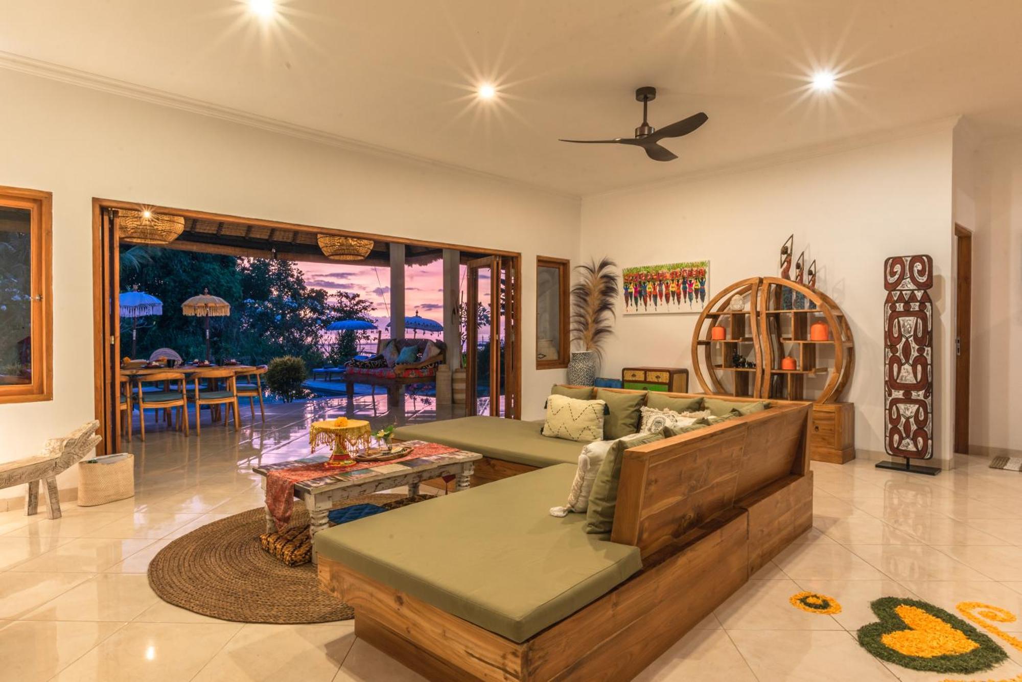 Absolute Beach Front Villa Umeanyar Extérieur photo
