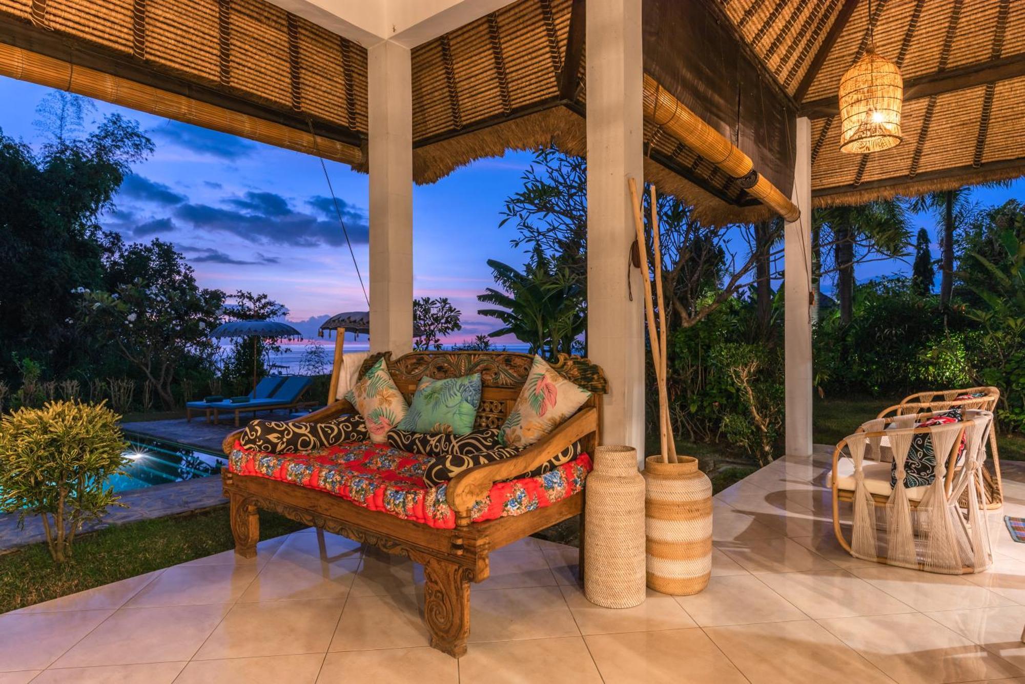 Absolute Beach Front Villa Umeanyar Extérieur photo