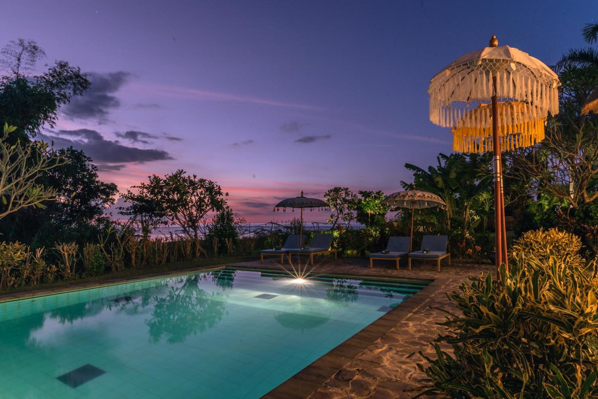 Absolute Beach Front Villa Umeanyar Extérieur photo